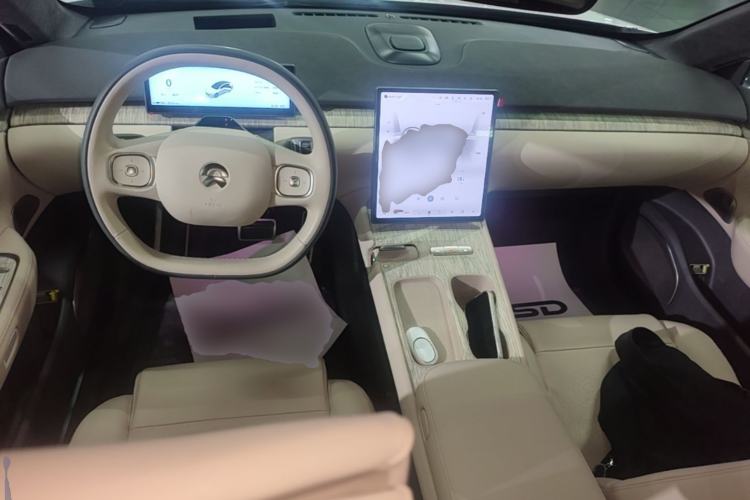 Used Nio ET7 2022 75 kWh Center Console