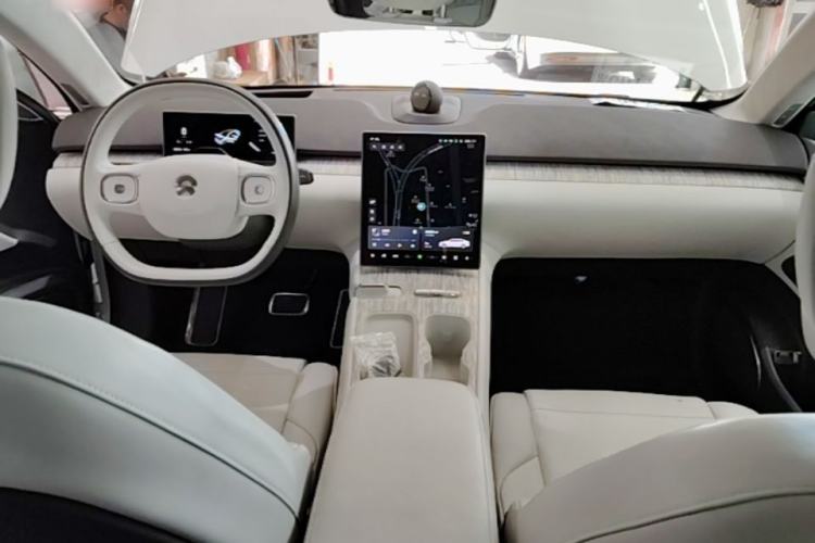 Used Nio ET7 2022 100kWh First Edition Center Console
