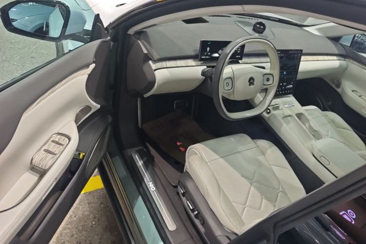 Used Nio ET7 2022 100 kWh Driver Seat