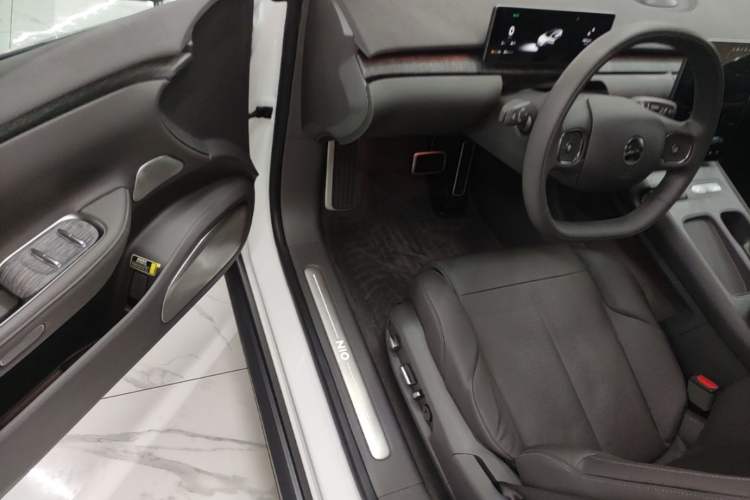 Used Nio ET7 2022 75 kWh Driver Seat