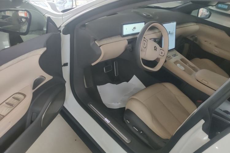 Used Nio ET7 2022 75 kWh Driver Seat