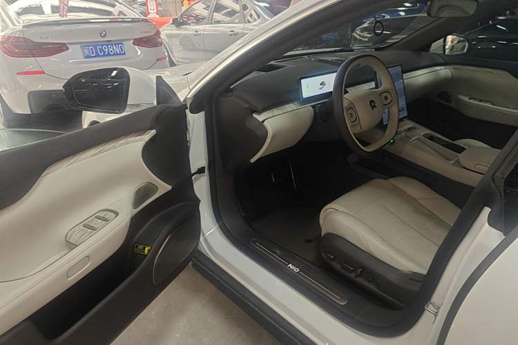 Used Nio ET7 2022 75 kWh Driver Seat