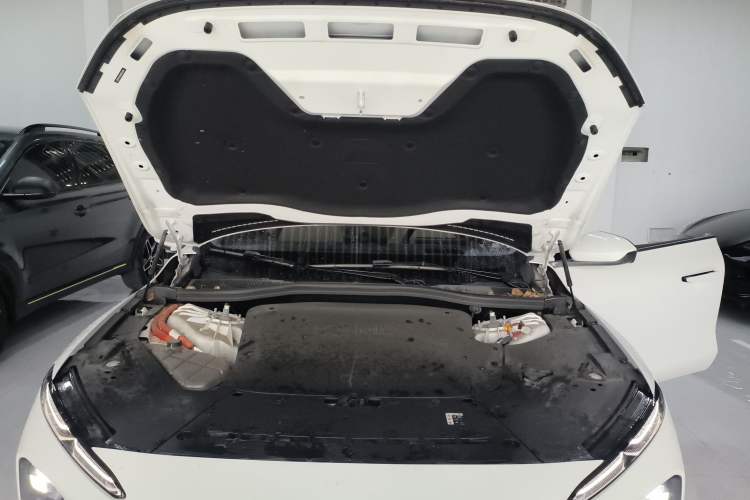 Used Nio ET7 2022 75 kWh Engine Bay
