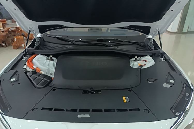 Used Nio ET7 2022 75 kWh Engine Bay