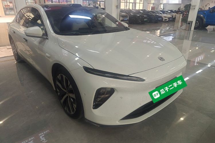 Used Nio ET7 2022 75 kWh Front Right 45 Deg