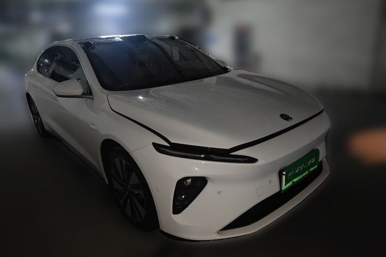 Used Nio ET7 2022 75 kWh Front Right 45 Deg