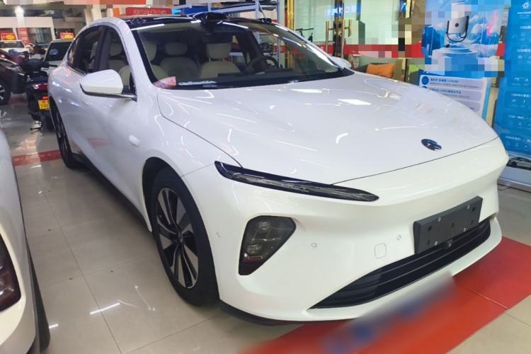 Used Nio ET7 2022 75 kWh Front Right 45 Deg