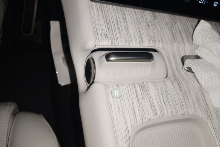 Used Nio ET7 2022 75 kWh Gear Lever