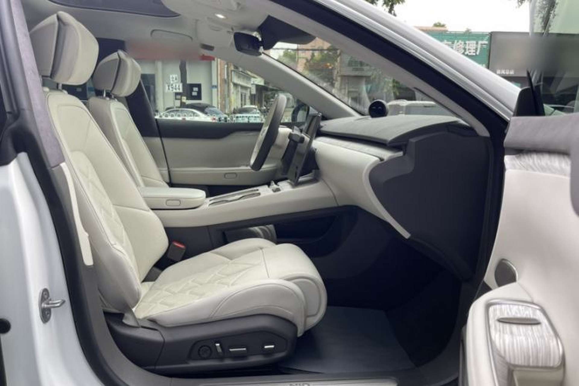 Used Nio ET7 2022 100kWh First Edition Interior 10