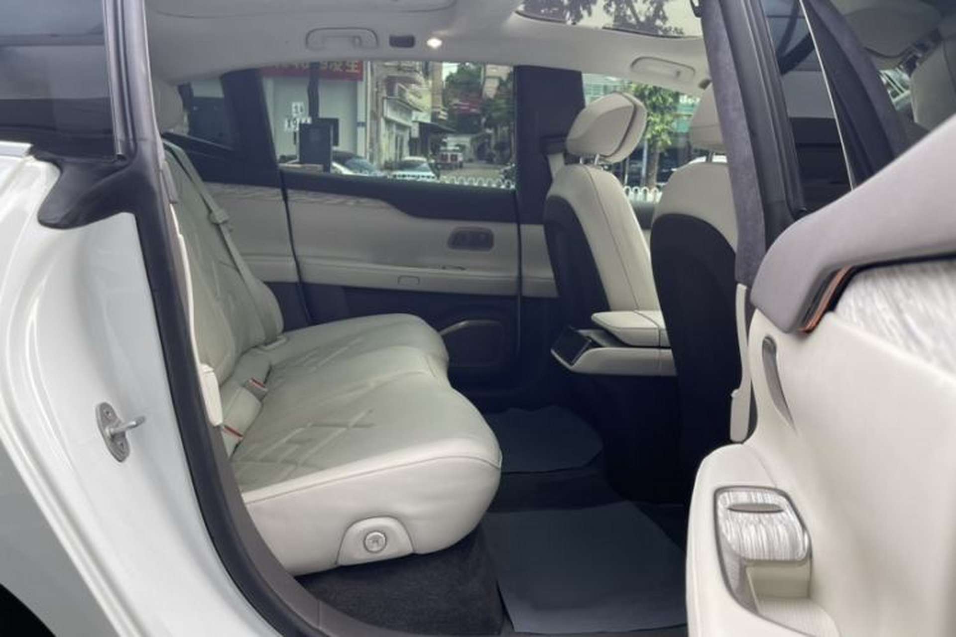 Used Nio ET7 2022 100kWh First Edition Interior 12