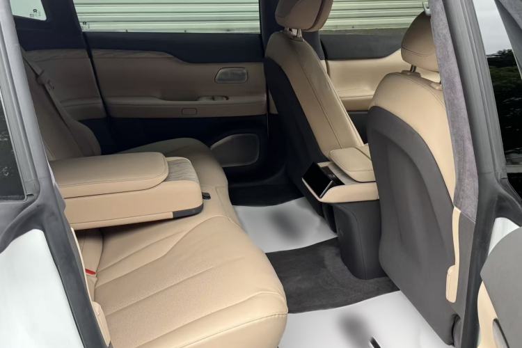 Used Nio ET7 2022 75 kWh Interior 12