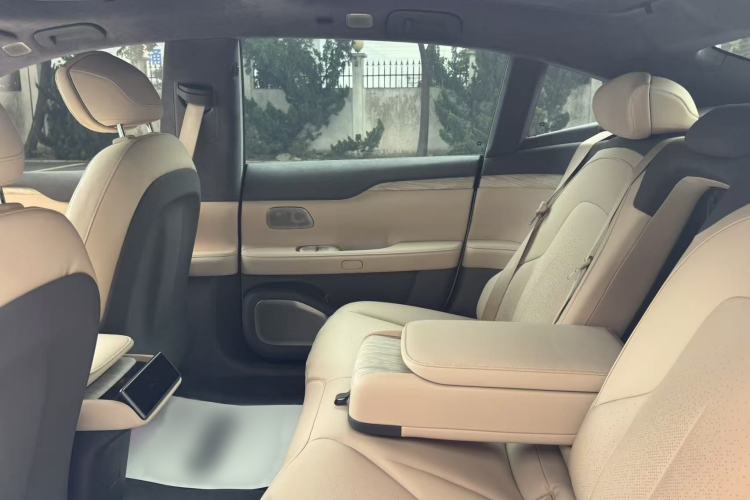 Used Nio ET7 2022 75 kWh Interior 7