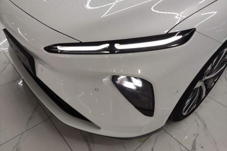 Used Nio ET7 2022 75 kWh Left Front Headlight