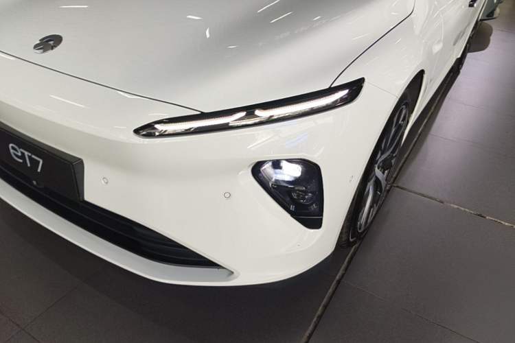 Used Nio ET7 2022 100kWh First Edition Left Front Headlight