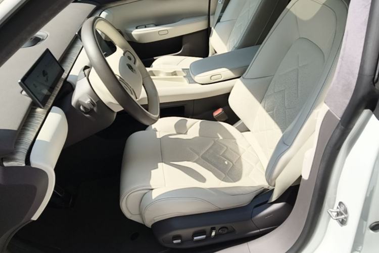 Used Nio ET7 2022 100kWh First Edition Left Front Seat