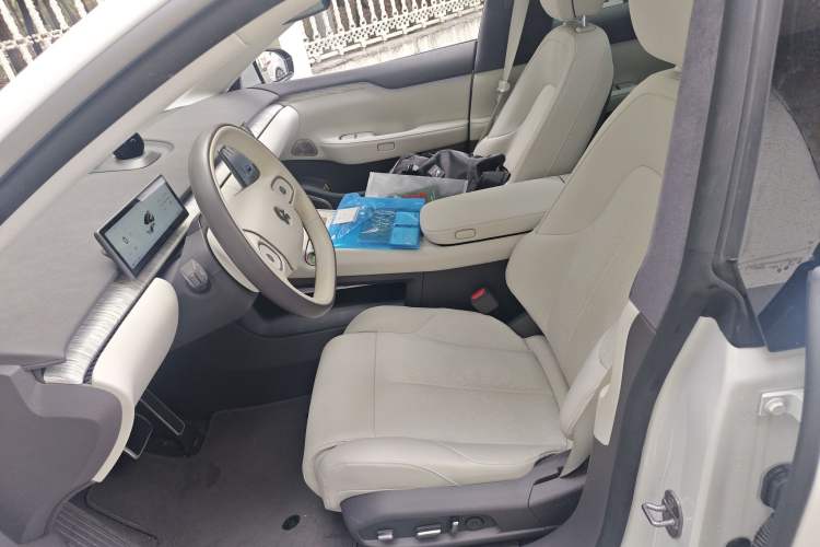 Used Nio ET7 2022 75 kWh Left Front Seat