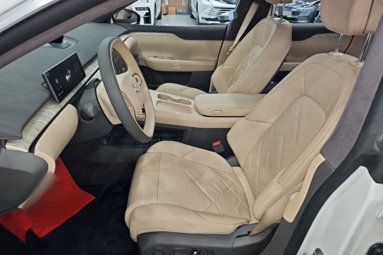 Used Nio ET7 2022 75 kWh Left Front Seat
