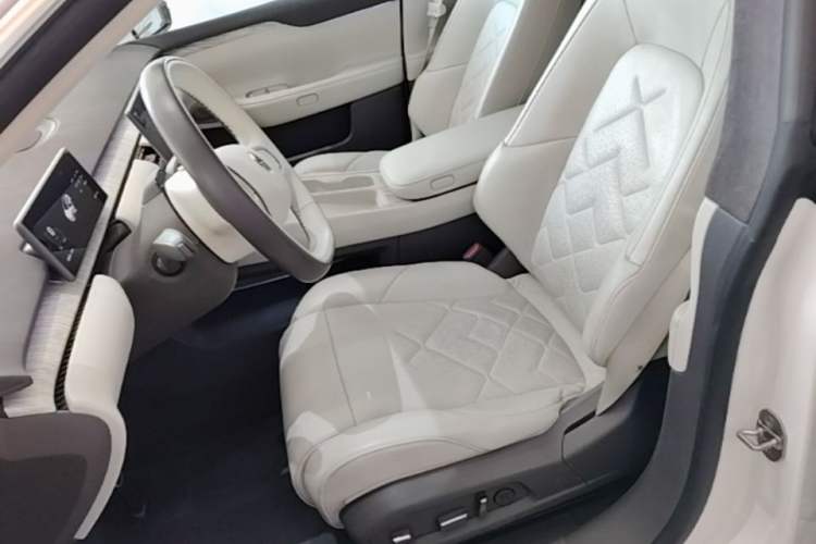 Used Nio ET7 2022 100kWh First Edition Left Front Seat