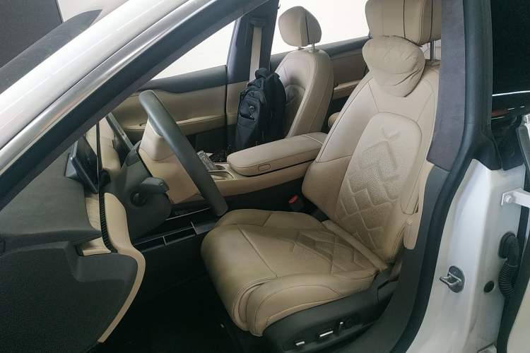 Used Nio ET7 2022 100kWh First Edition Left Front Seat