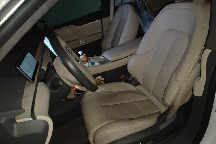 Used Nio ET7 2022 75 kWh Left Front Seat