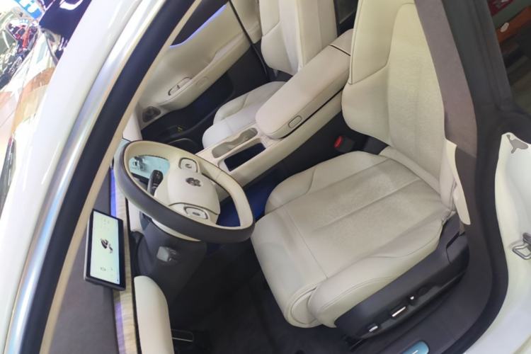 Used Nio ET7 2022 75 kWh Left Front Seat
