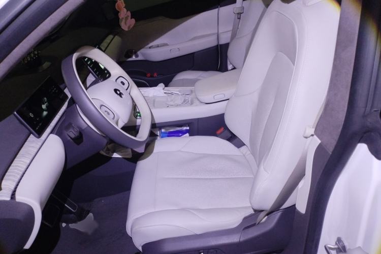 Used Nio ET7 2022 75 kWh Left Front Seat