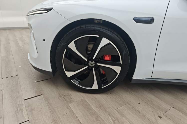 Used Nio ET7 2022 100kWh First Edition Left Front Wheel Hub