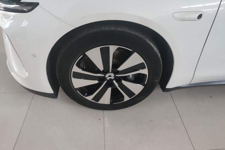 Used Nio ET7 2022 75 kWh Left Front Wheel Hub