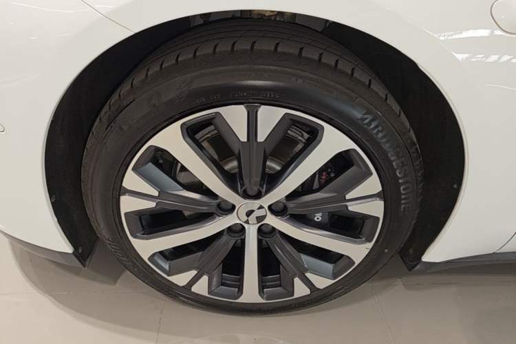 Used Nio ET7 2022 100kWh First Edition Left Front Wheel Hub