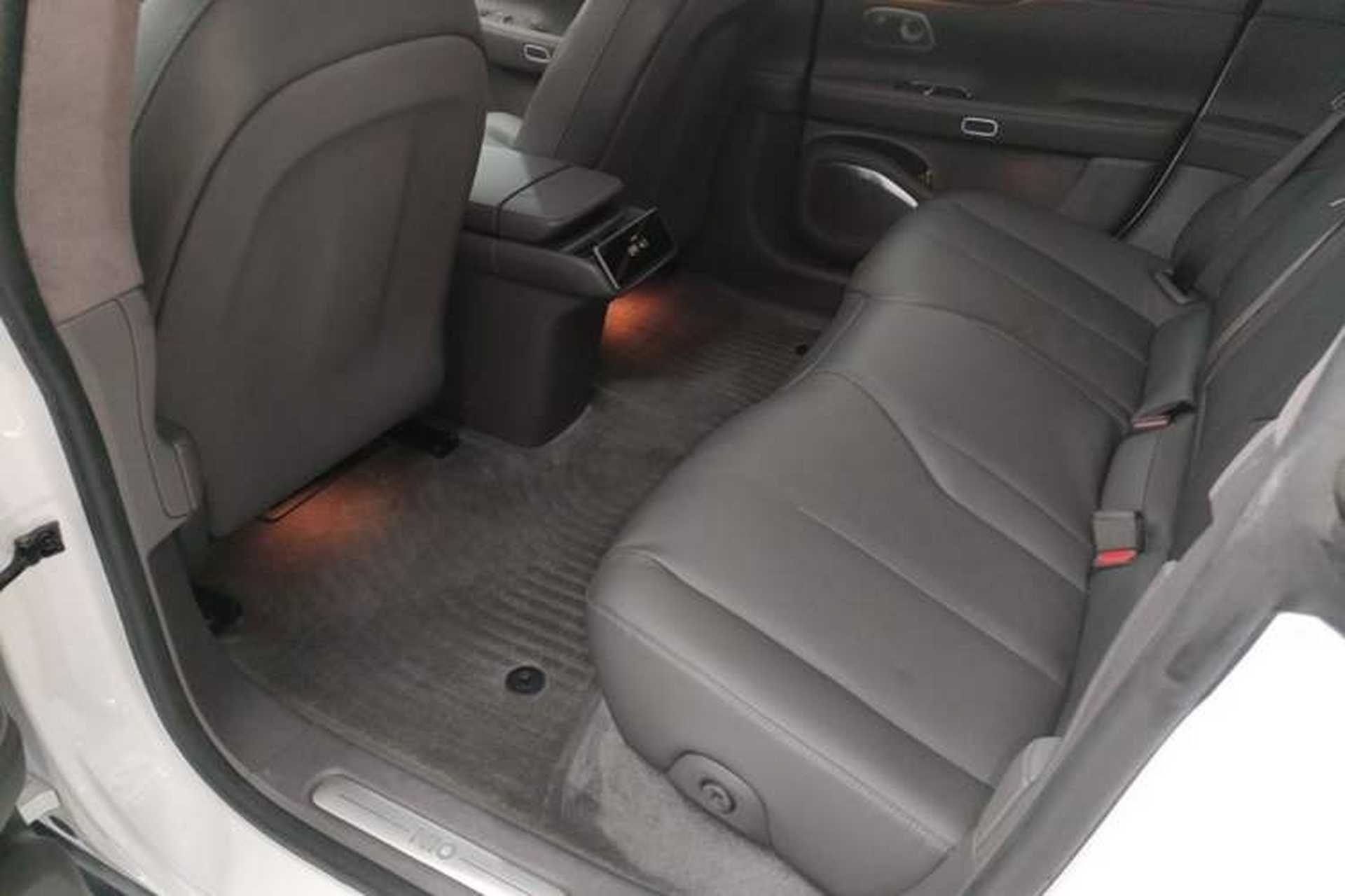 Used Nio ET7 2022 75 kWh Left Rear Seat