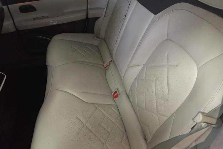 Used Nio ET7 2022 100kWh First Edition Left Rear Seat