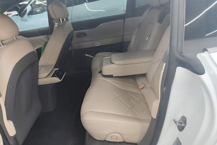 Used Nio ET7 2022 75 kWh Left Rear Seat