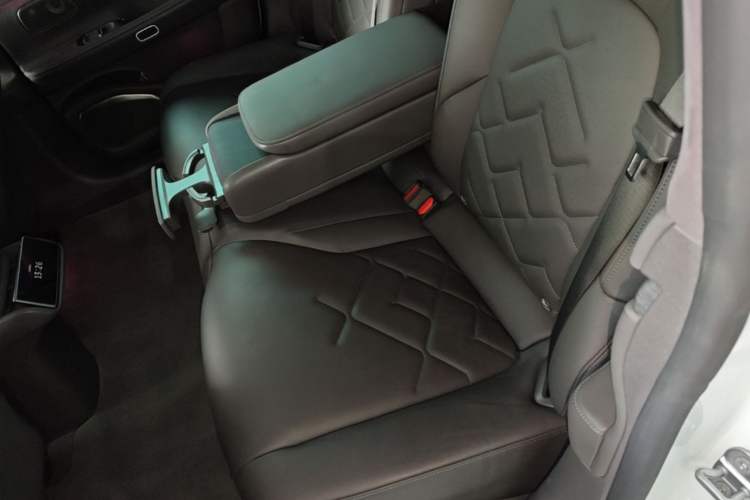 Used Nio ET7 2022 100kWh First Edition Left Rear Seat