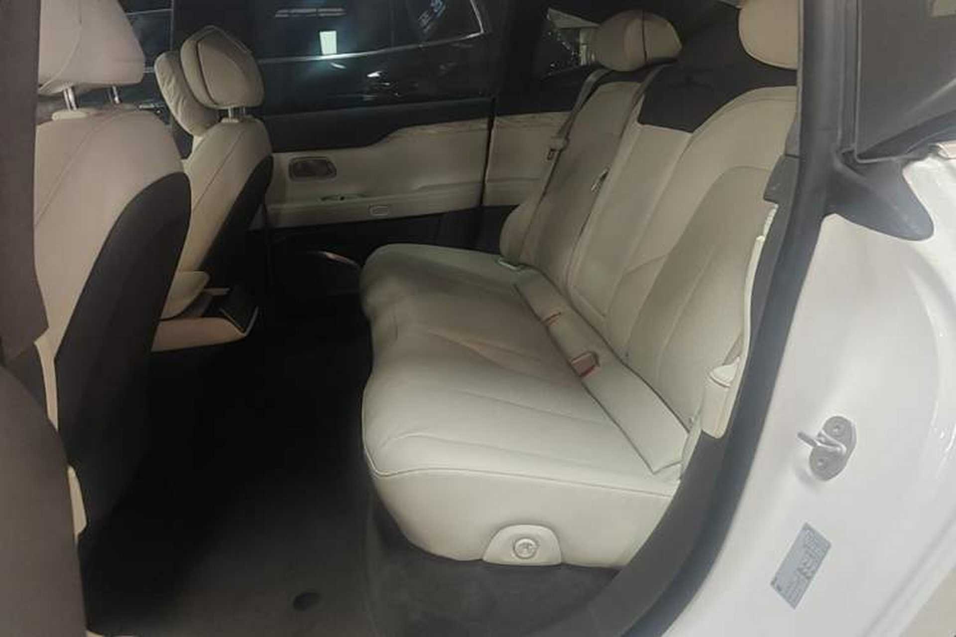 Used Nio ET7 2022 75 kWh Left Rear Seat