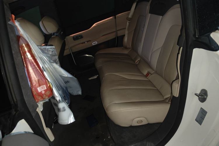 Used Nio ET7 2022 75 kWh Left Rear Seat