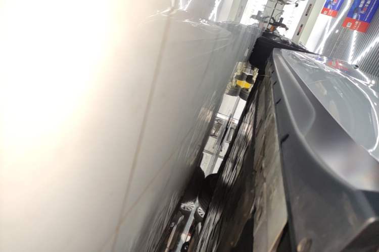Used Nio ET7 2022 75 kWh Left Side Sill