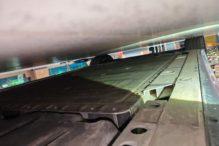 Used Nio ET7 2022 100kWh First Edition Left Side Sill