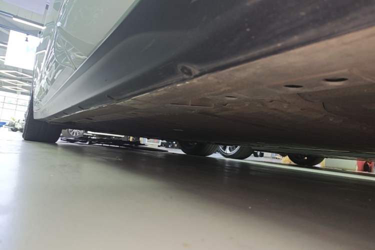 Used Nio ET7 2022 100kWh First Edition Left Side Sill