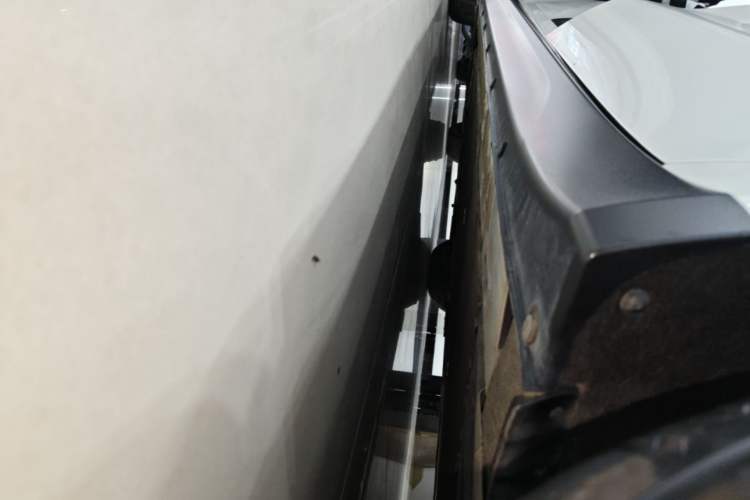 Used Nio ET7 2022 100kWh First Edition Left Side Sill