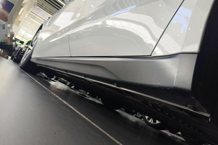 Used Nio ET7 2022 100kWh First Edition Left Side Sill