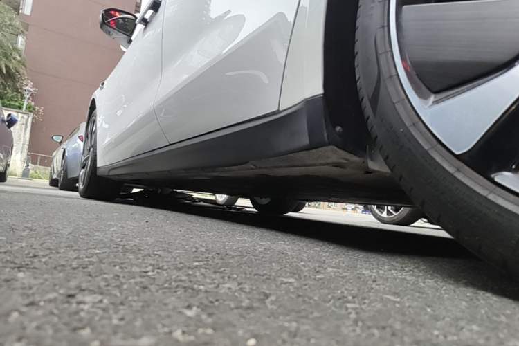 Used Nio ET7 2022 100kWh First Edition Left Side Sill