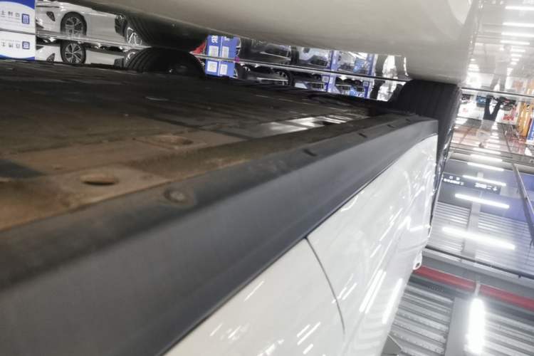 Used Nio ET7 2022 100kWh First Edition Left Side Sill