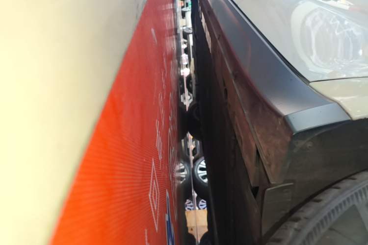 Used Nio ET7 2022 75 kWh Left Side Sill
