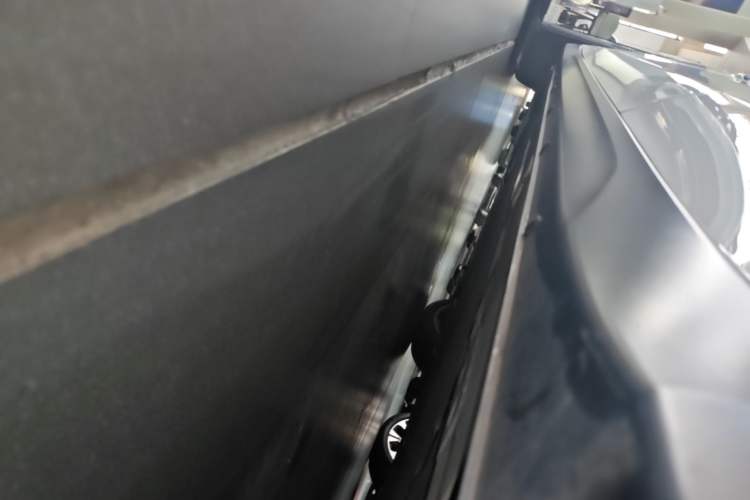 Used Nio ET7 2022 100kWh First Edition Left Side Sill