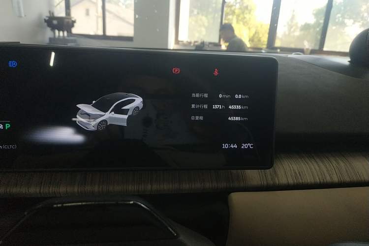 Used Nio ET7 2022 100kWh First Edition Odometer Close Up