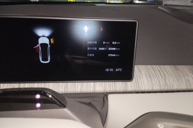 Used Nio ET7 2022 75 kWh Odometer Close Up
