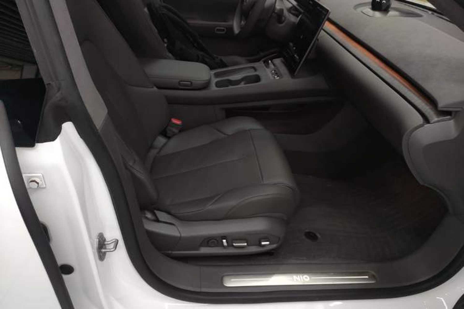 Used Nio ET7 2022 75 kWh Right Front Seat