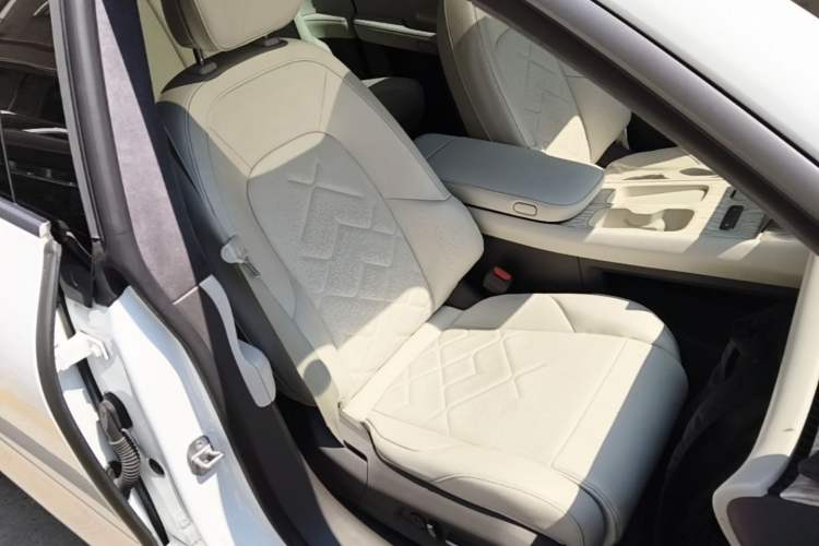 Used Nio ET7 2022 100kWh First Edition Right Front Seat