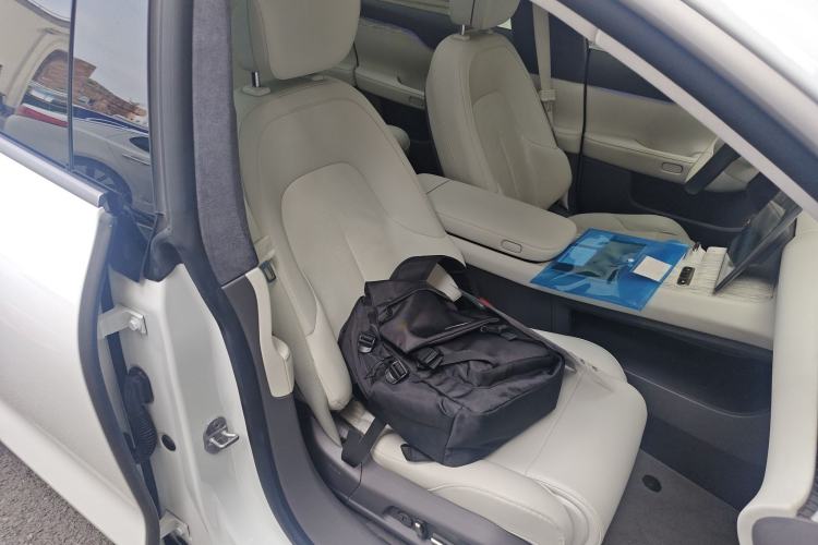 Used Nio ET7 2022 75 kWh Right Front Seat