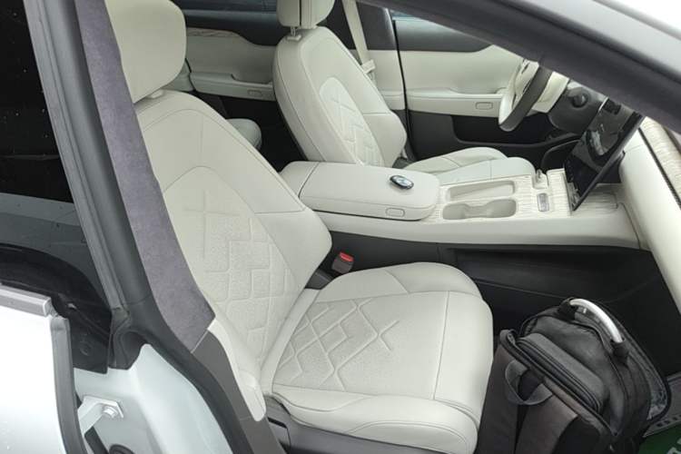 Used Nio ET7 2022 100kWh First Edition Right Front Seat